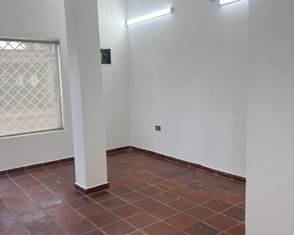 Local comercial en Urbanización Ciudadela Faria, Maracaibo - 1