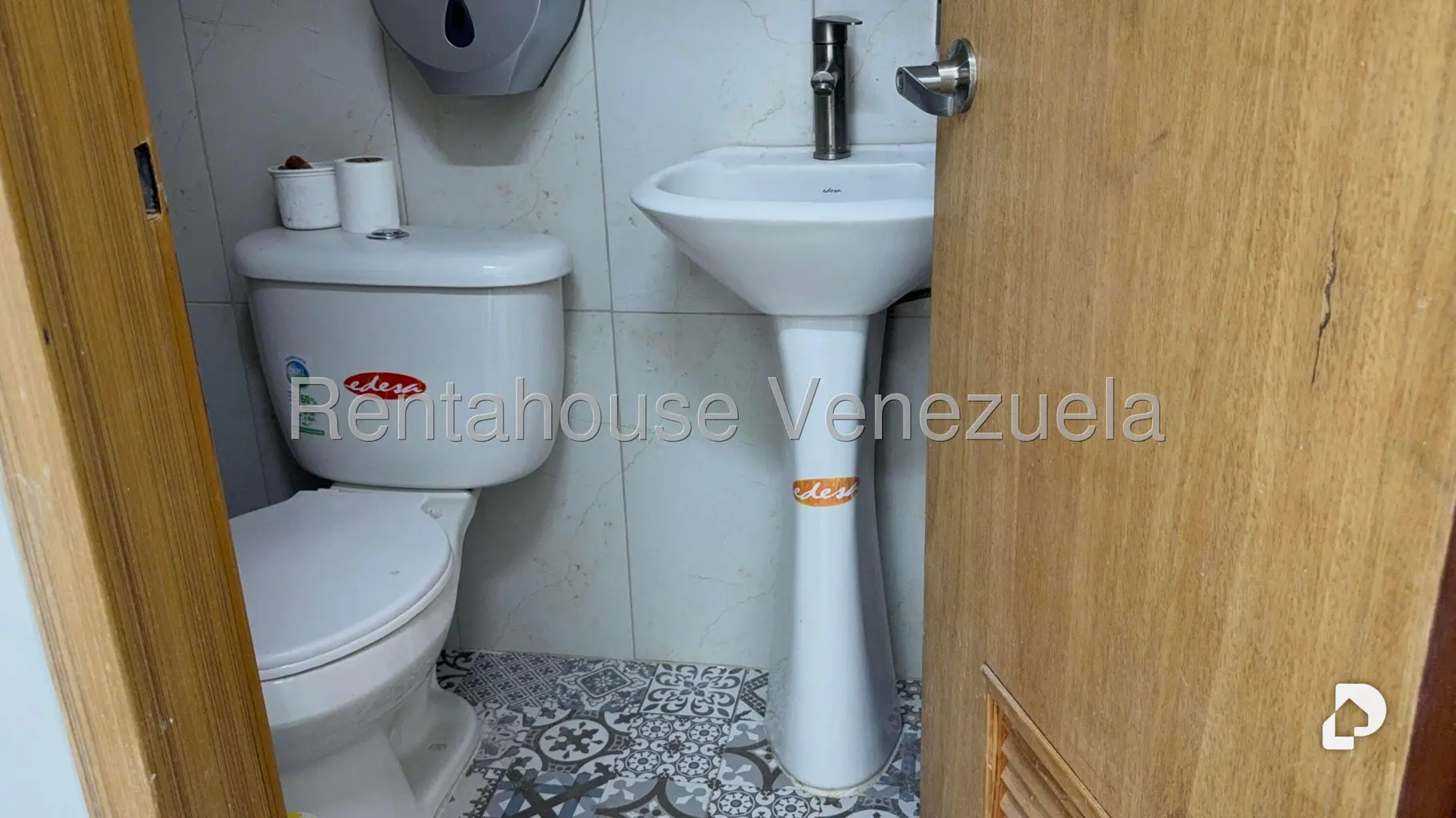 Local comercial en San Bernardino, Caracas – 12