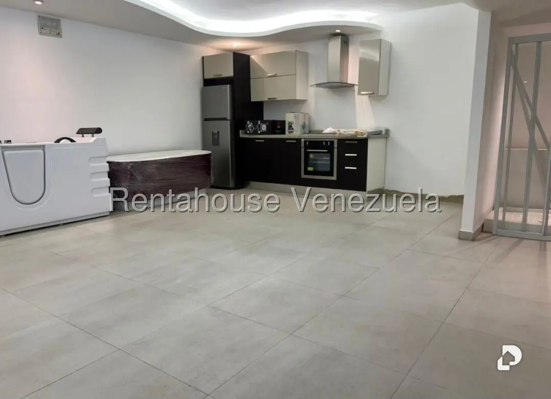 Local comercial en El Recreo, Caracas – 16