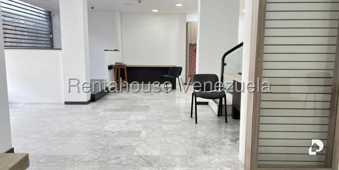 Local comercial en El Recreo, Caracas – 24