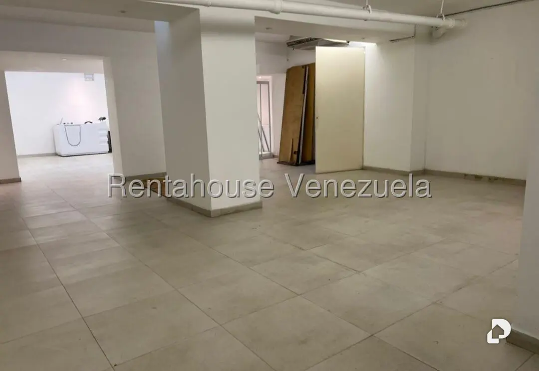 Local comercial en El Recreo, Caracas – 27