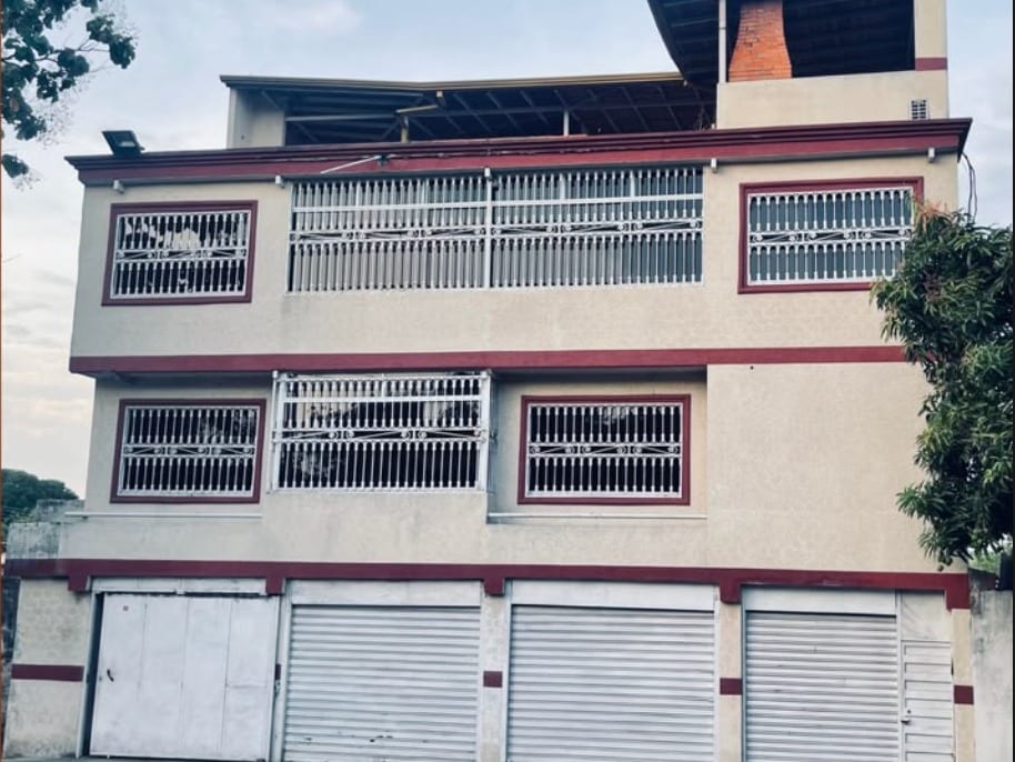 Building in Barinas - 1