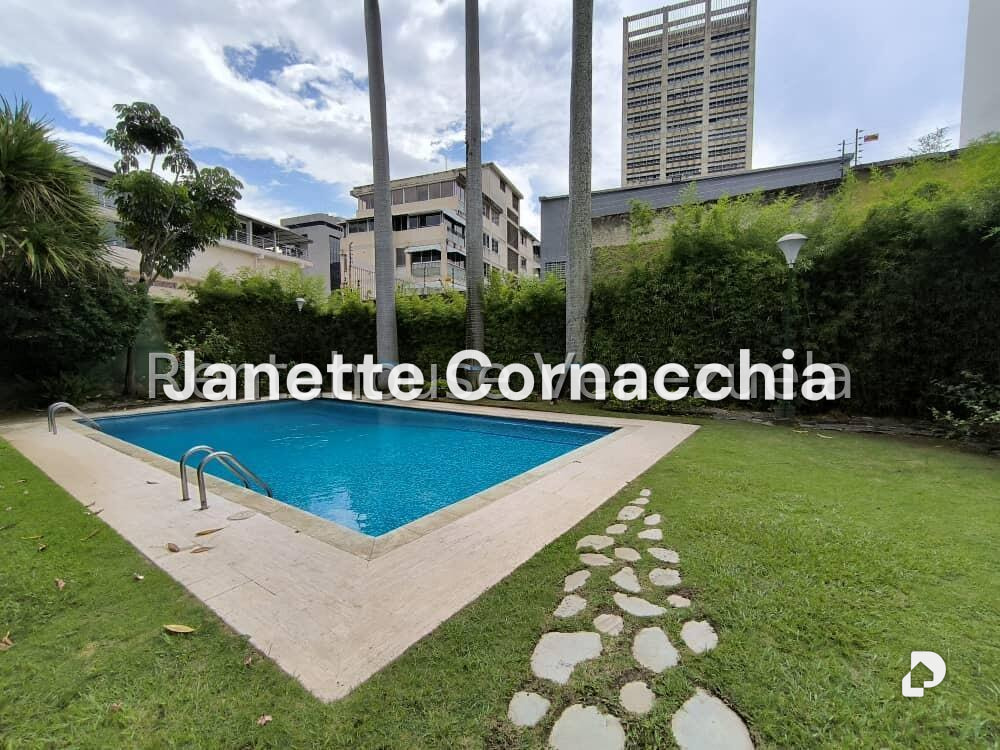 Apartamento en Altamira, Caracas – 23