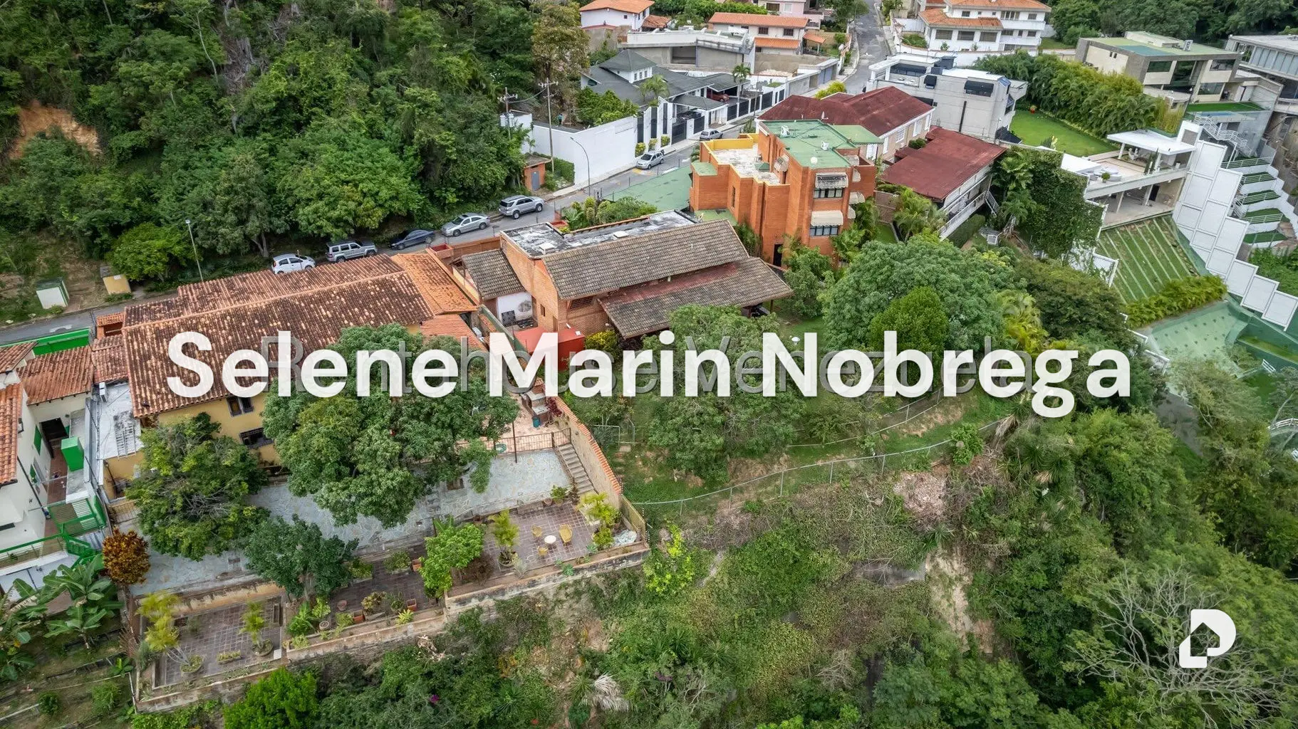 Casa en Colinas de Tamanaco, Caracas – 13