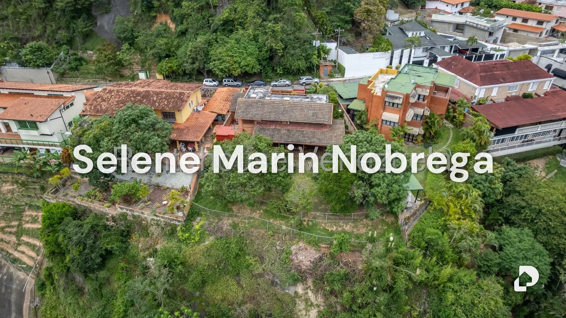Casa en Colinas de Tamanaco, Caracas – 14