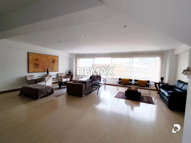 Apartamento en Las Mercedes, Caracas – 3