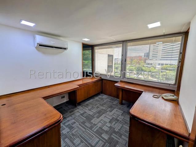 Oficina en Chuao, Caracas - 1