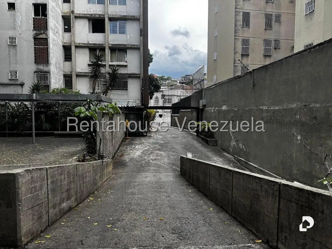 Apartamento en San Bernardino, Caracas – 24
