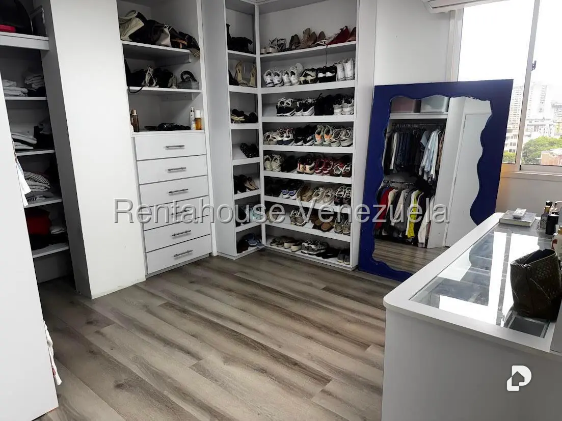Apartamento en San Bernardino, Caracas – 15