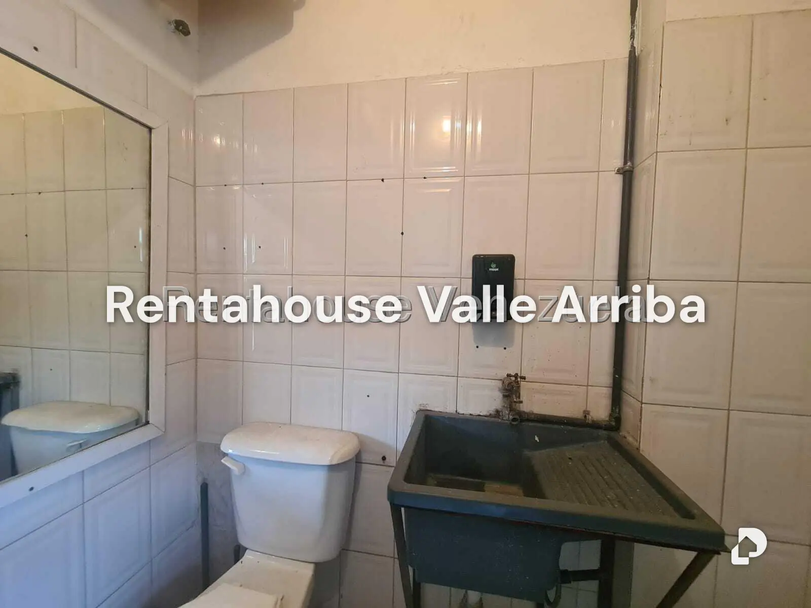 Local comercial en La Urbina, Caracas – 11