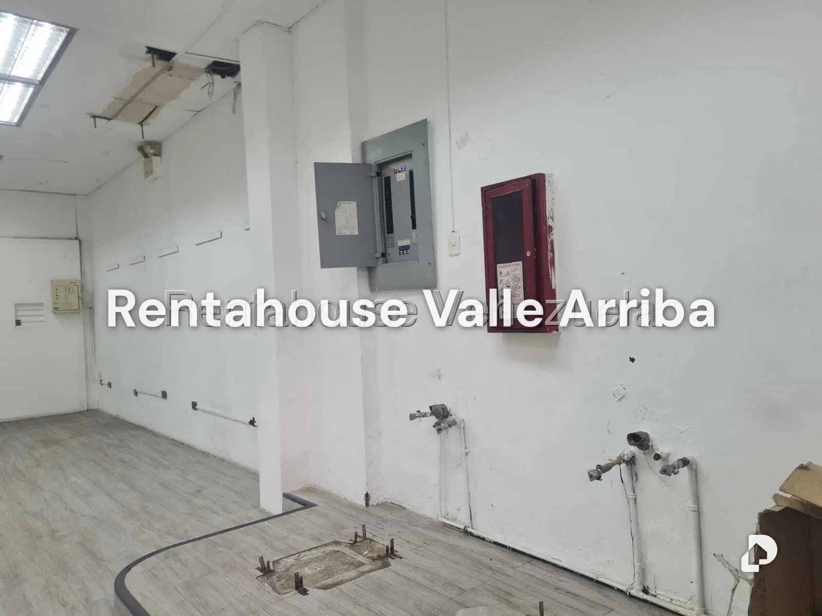 Local comercial en La Urbina, Caracas – 6
