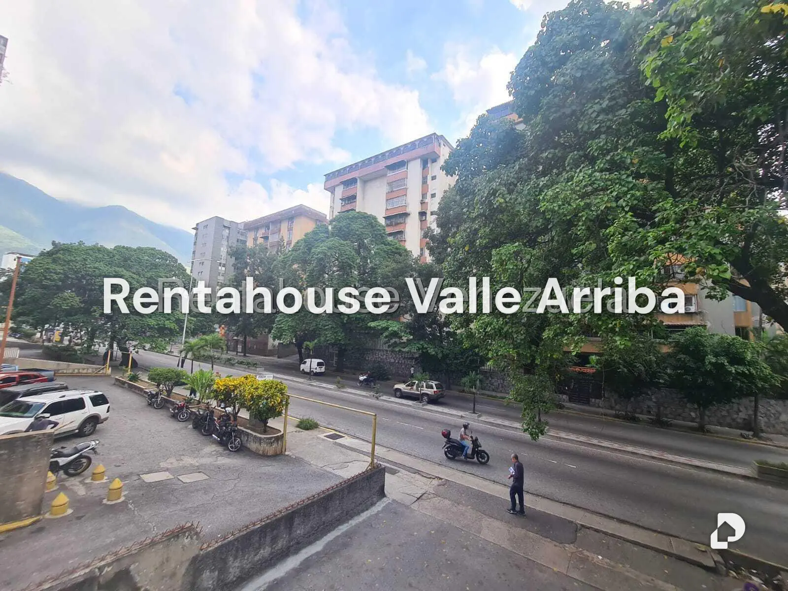 Local comercial en La Urbina, Caracas – 21