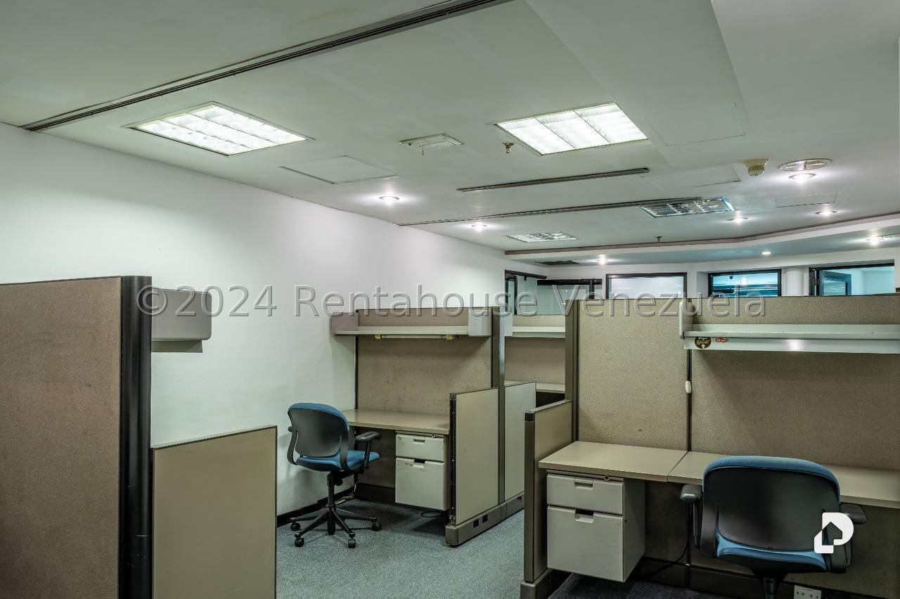 Oficina en El Rosal, Caracas – 17