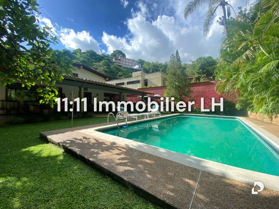 Casa en Colinas de Tamanaco, Caracas – 22