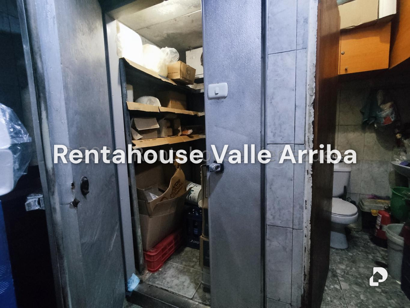 Local comercial en San Jose, Caracas – 8