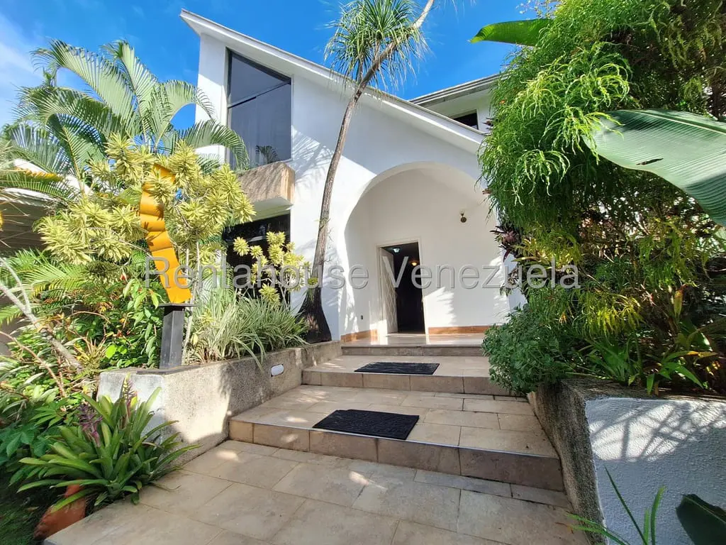 House in Altos de Guataparo, Valencia - 1