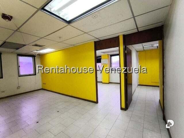 Office in La Urbina, Caracas – 19