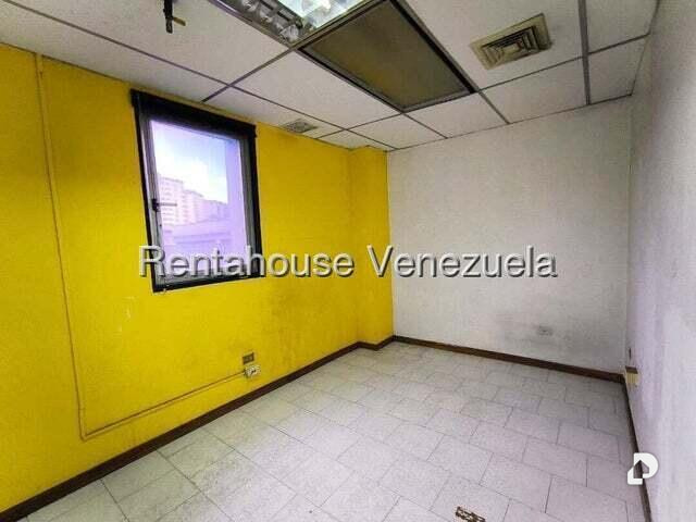 Office in La Urbina, Caracas – 11