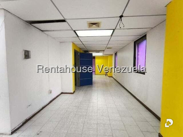 Office in La Urbina, Caracas – 14