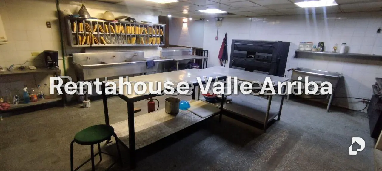 Local comercial en La Urbina, Caracas – 20