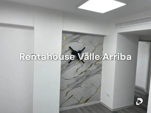 Apartamento en Los Palos Grandes, Caracas – 12
