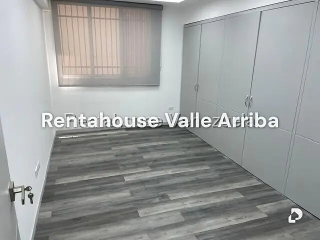Apartamento en Los Palos Grandes, Caracas – 13