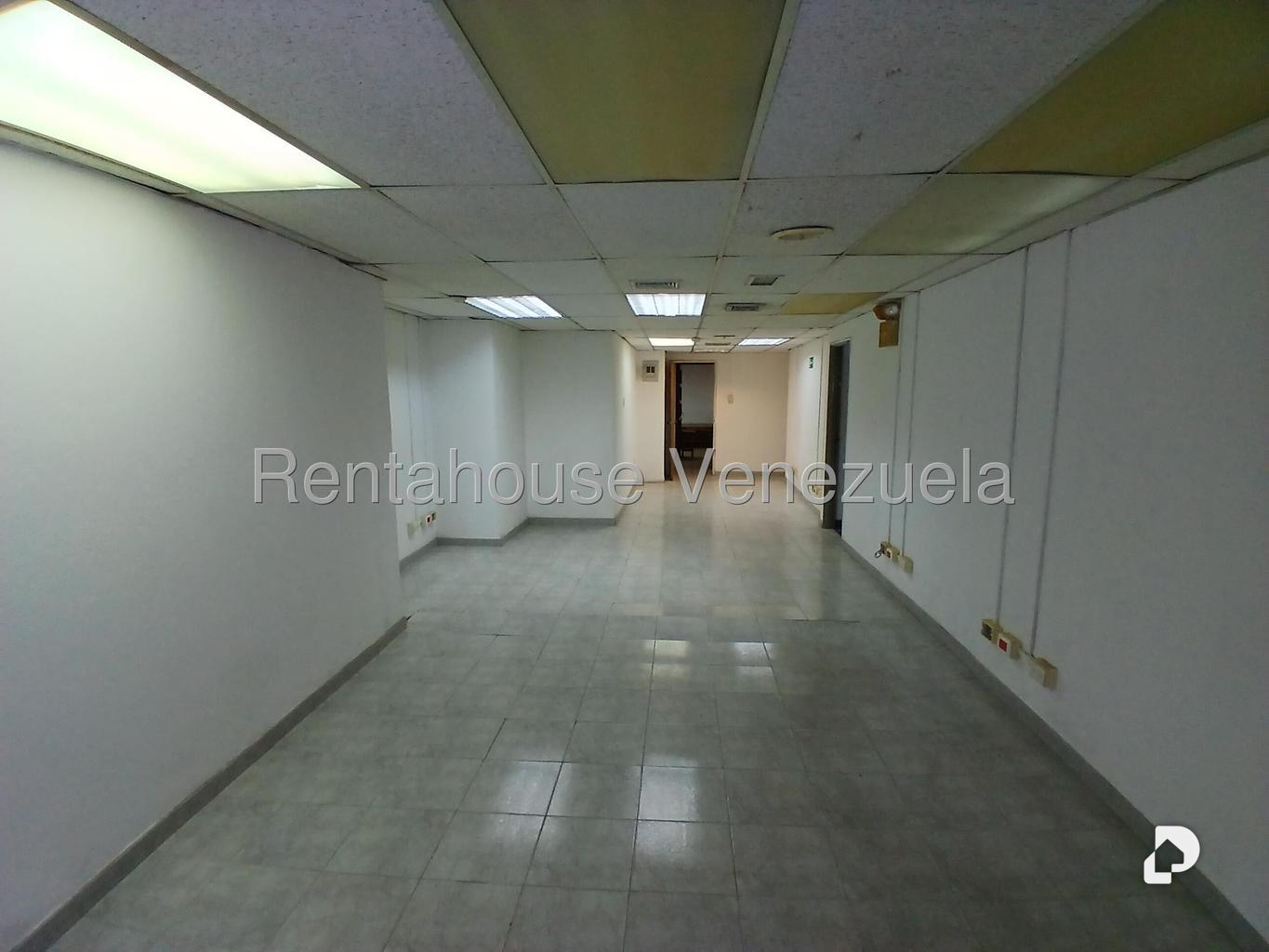 Local comercial en Boleíta Norte, Caracas – 24