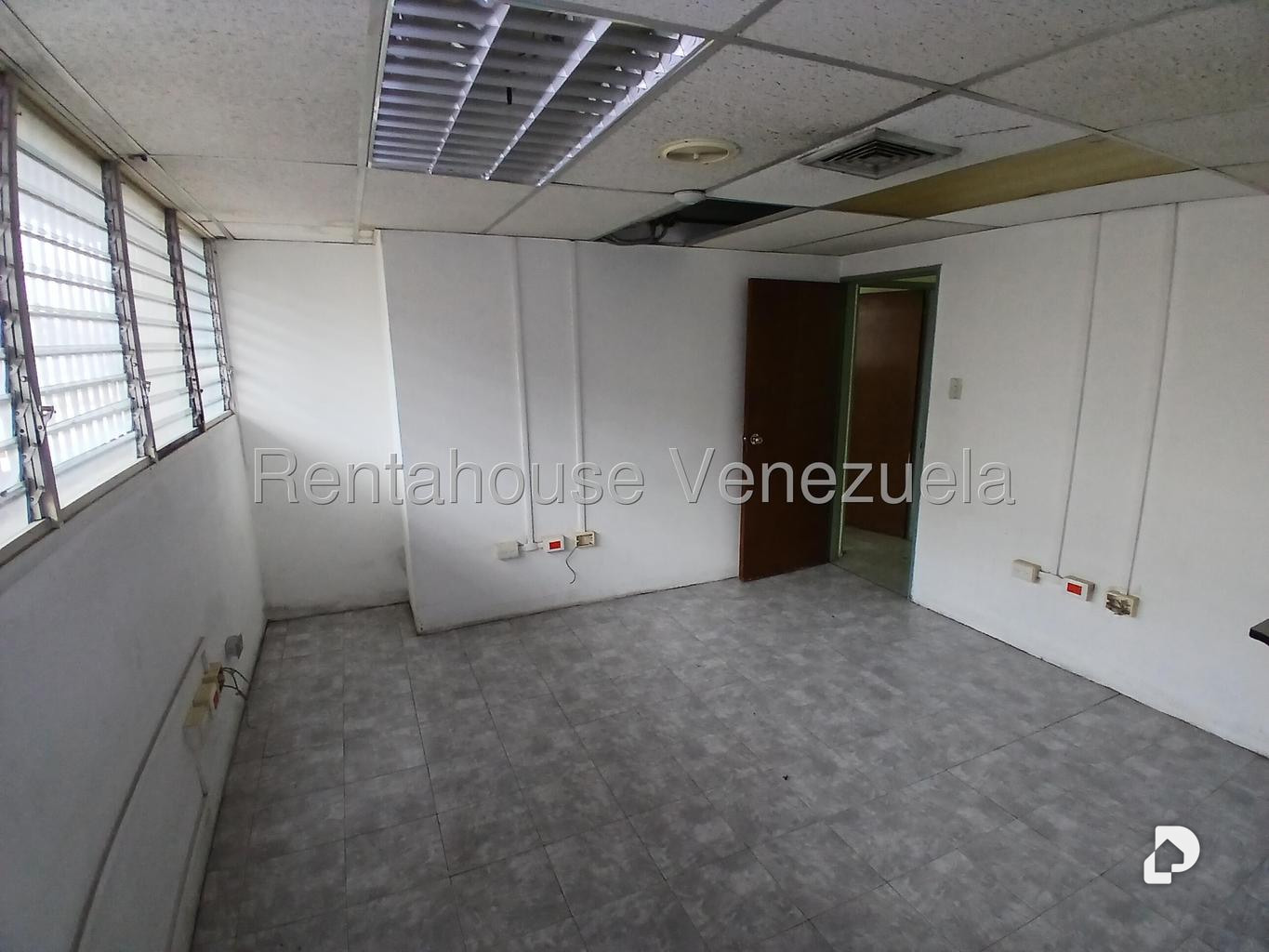 Local comercial en Boleíta Norte, Caracas – 27