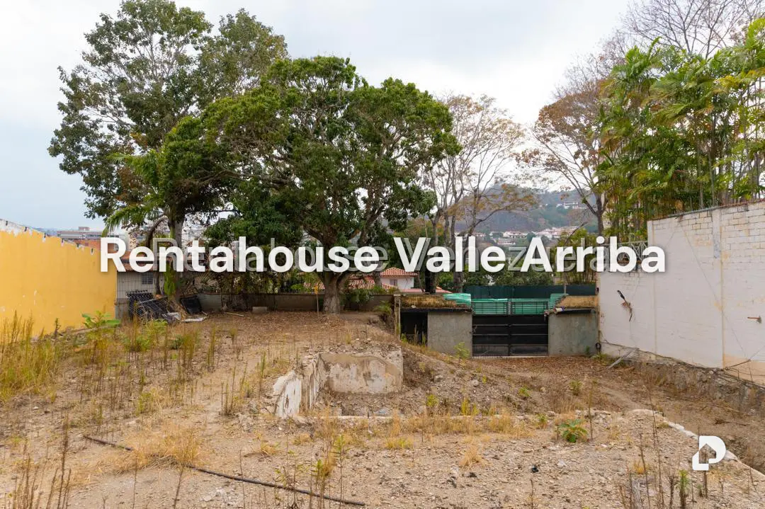 Land in Santa Fe Norte, Caracas – 8