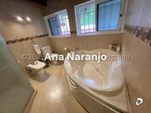 Townhouse en Alto Prado, Caracas – 26