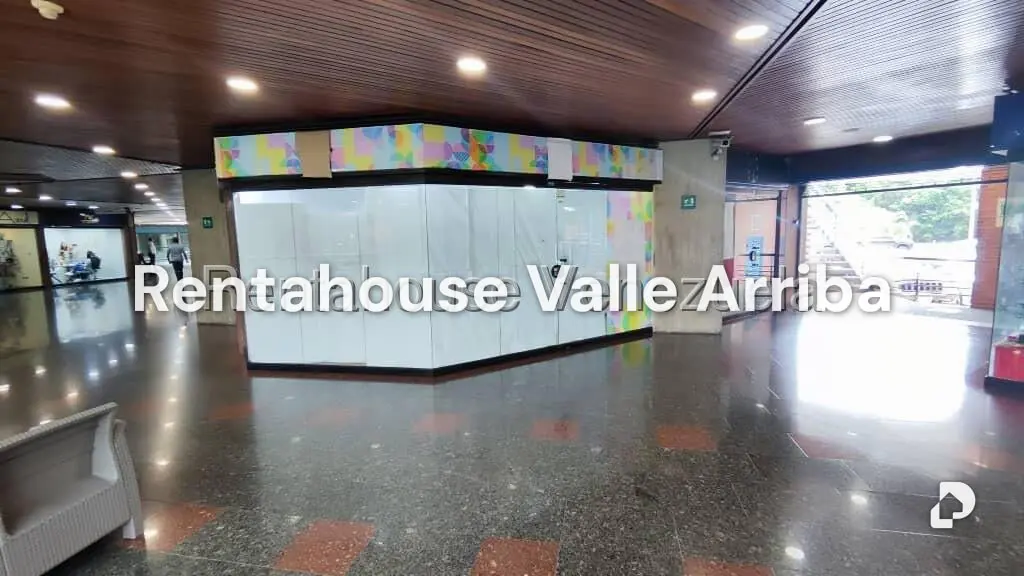 Local comercial en Santa Fe Norte, Caracas – 2
