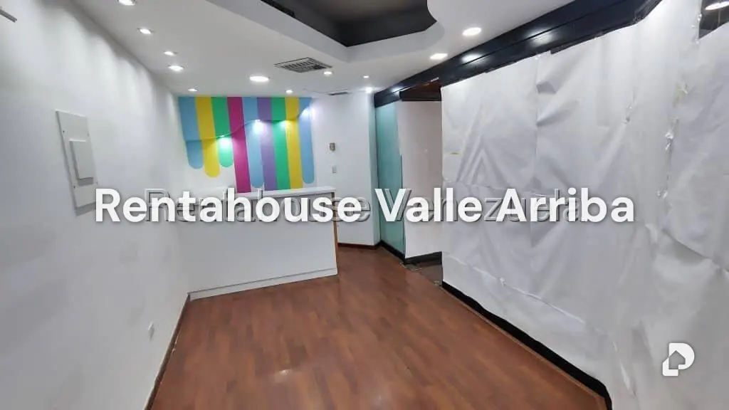 Local comercial en Santa Fe Norte, Caracas – 8