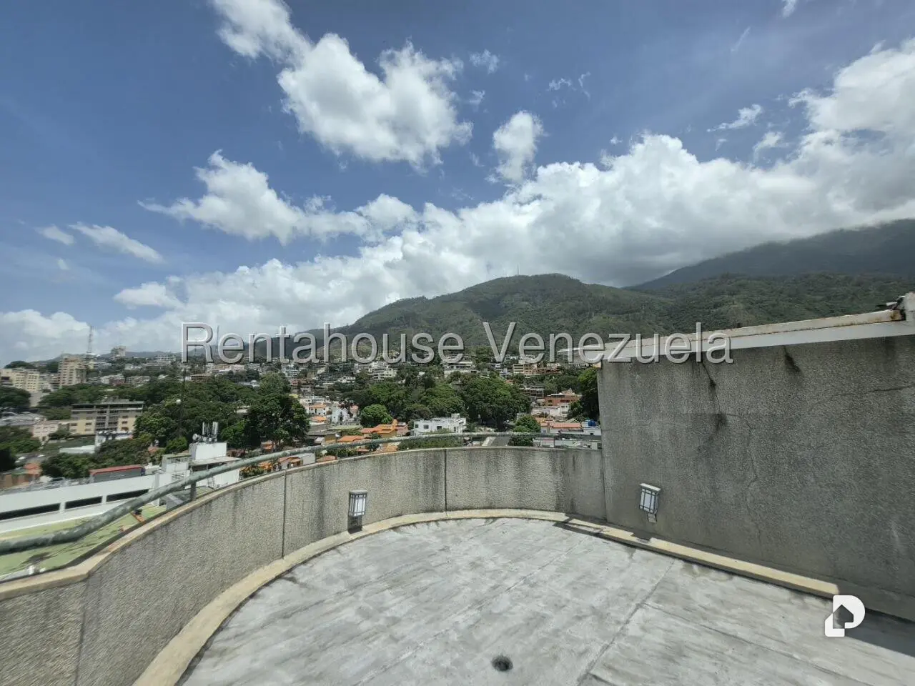 Apartamento en La Florida, Caracas – 24