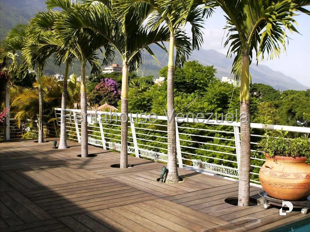 Apartamento en La Florida, Caracas – 28