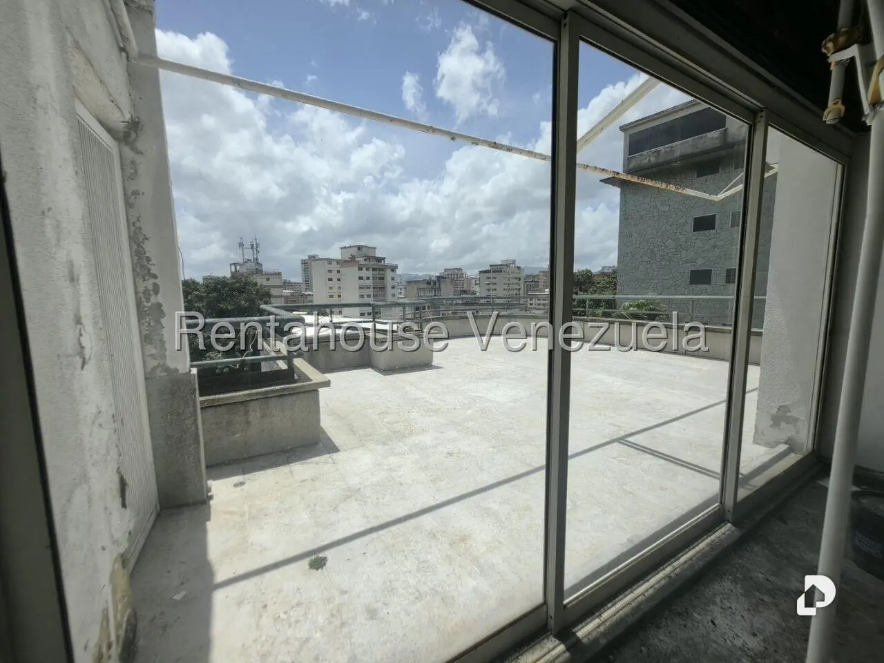 Apartamento en La Florida, Caracas – 15