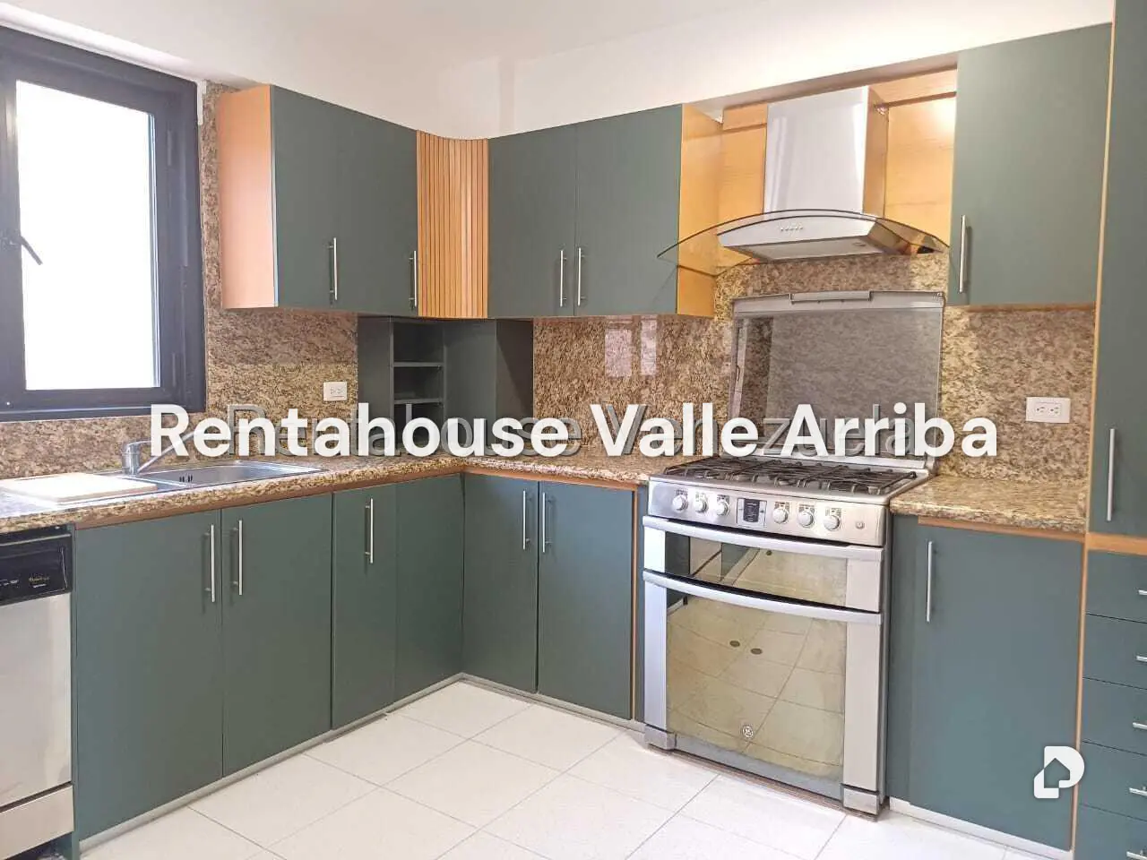 Apartamento en Lomas de La Alameda, Caracas – 13