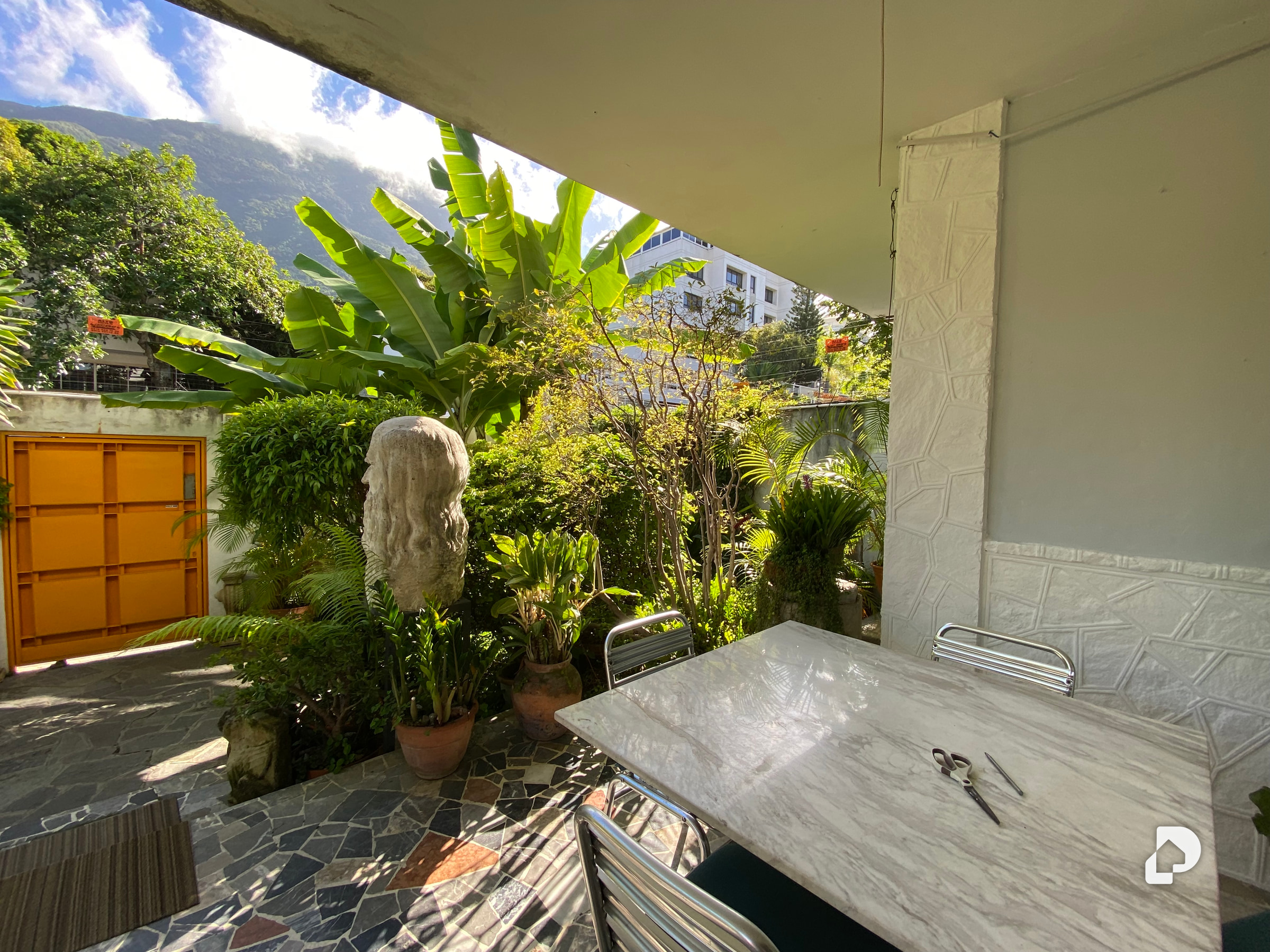 House in Altamira, Caracas – 14