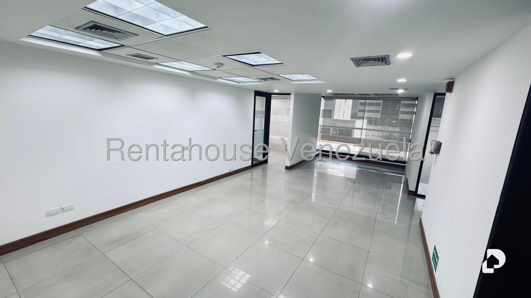 Oficina en El Rosal, Caracas – 11