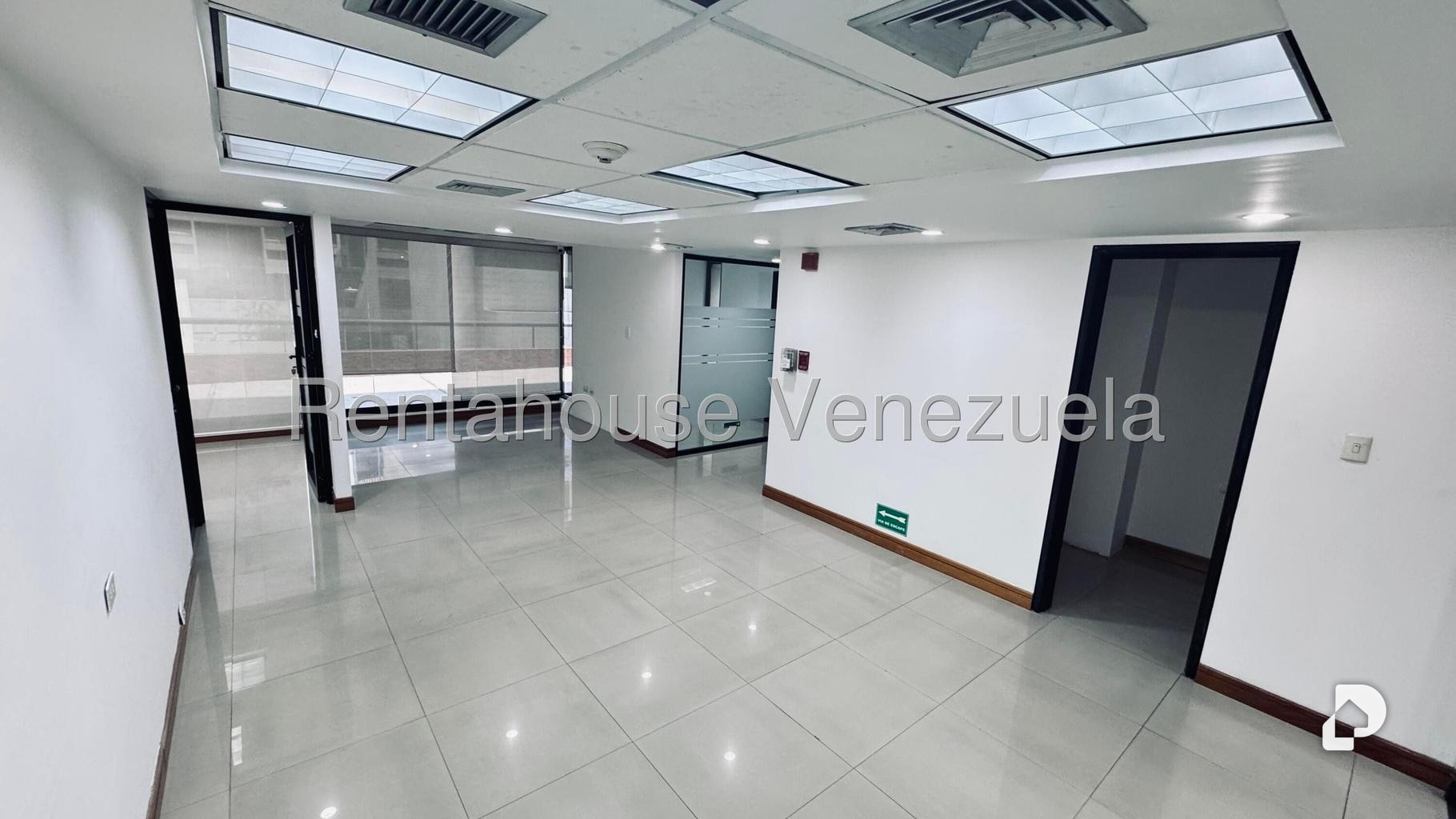 Oficina en El Rosal, Caracas – 12