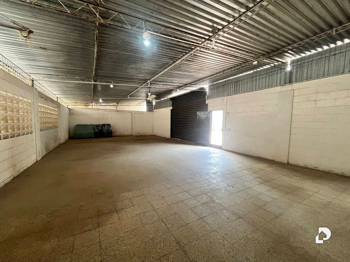 Warehouse in El Paraiso, Maracaibo – 4