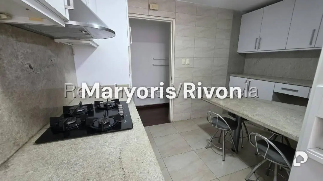 Apartamento en Los Palos Grandes, Caracas – 4