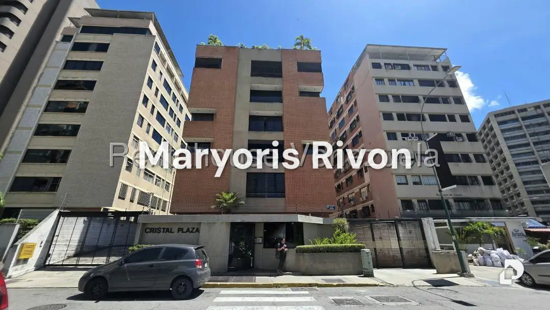 Apartamento en Los Palos Grandes, Caracas – 1