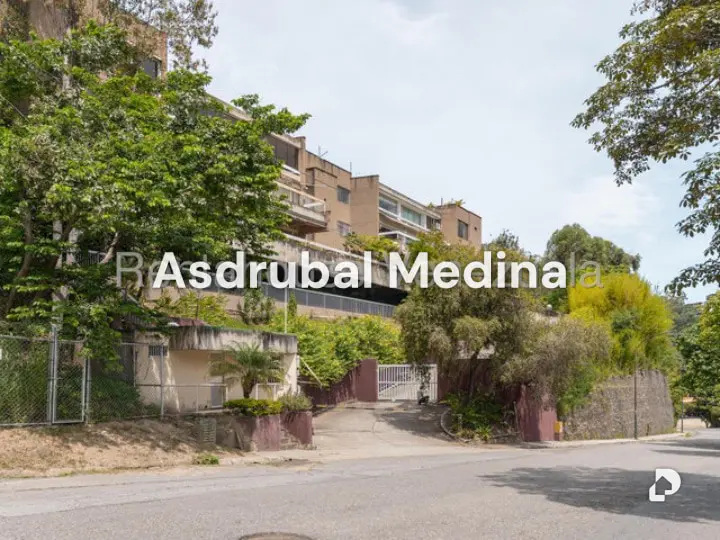 Apartamento en Las Esmeraldas, Caracas – 1