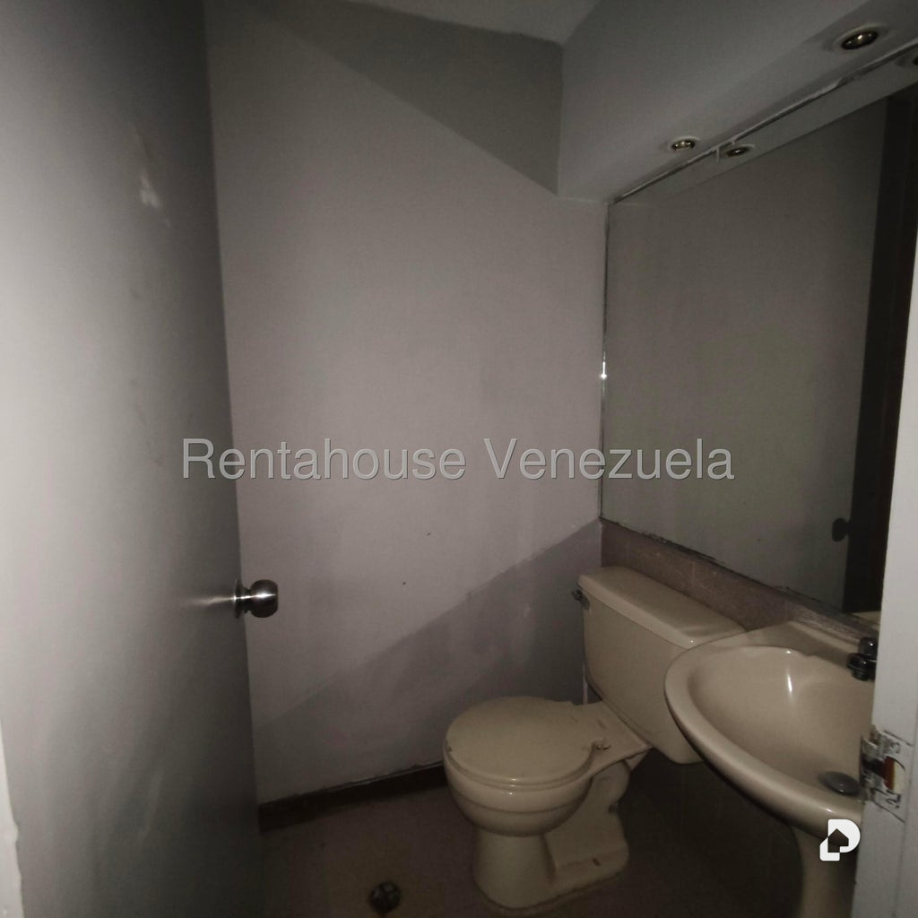 Oficina en Prados del Este, Caracas – 23