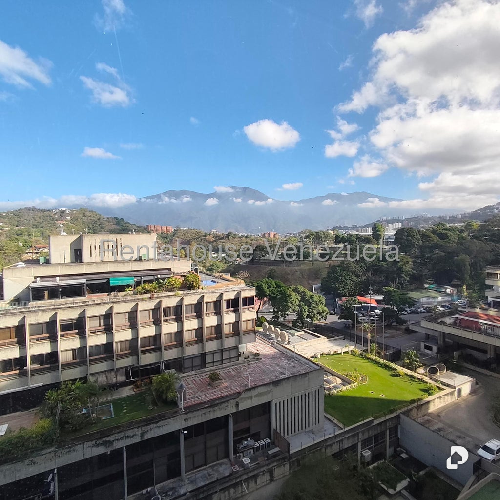 Oficina en Prados del Este, Caracas – 11
