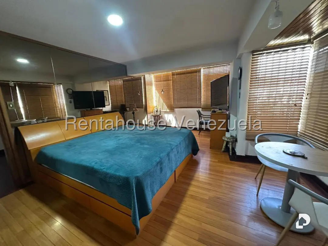Apartamento en El Paraíso, Caracas – 25