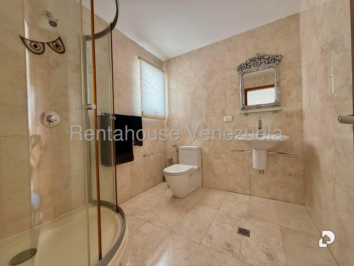 Casa en Colinas de Tamanaco, Caracas – 53