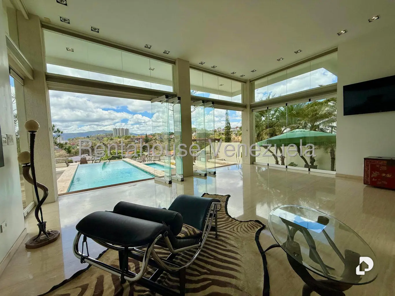 Casa en Colinas de Tamanaco, Caracas – 19