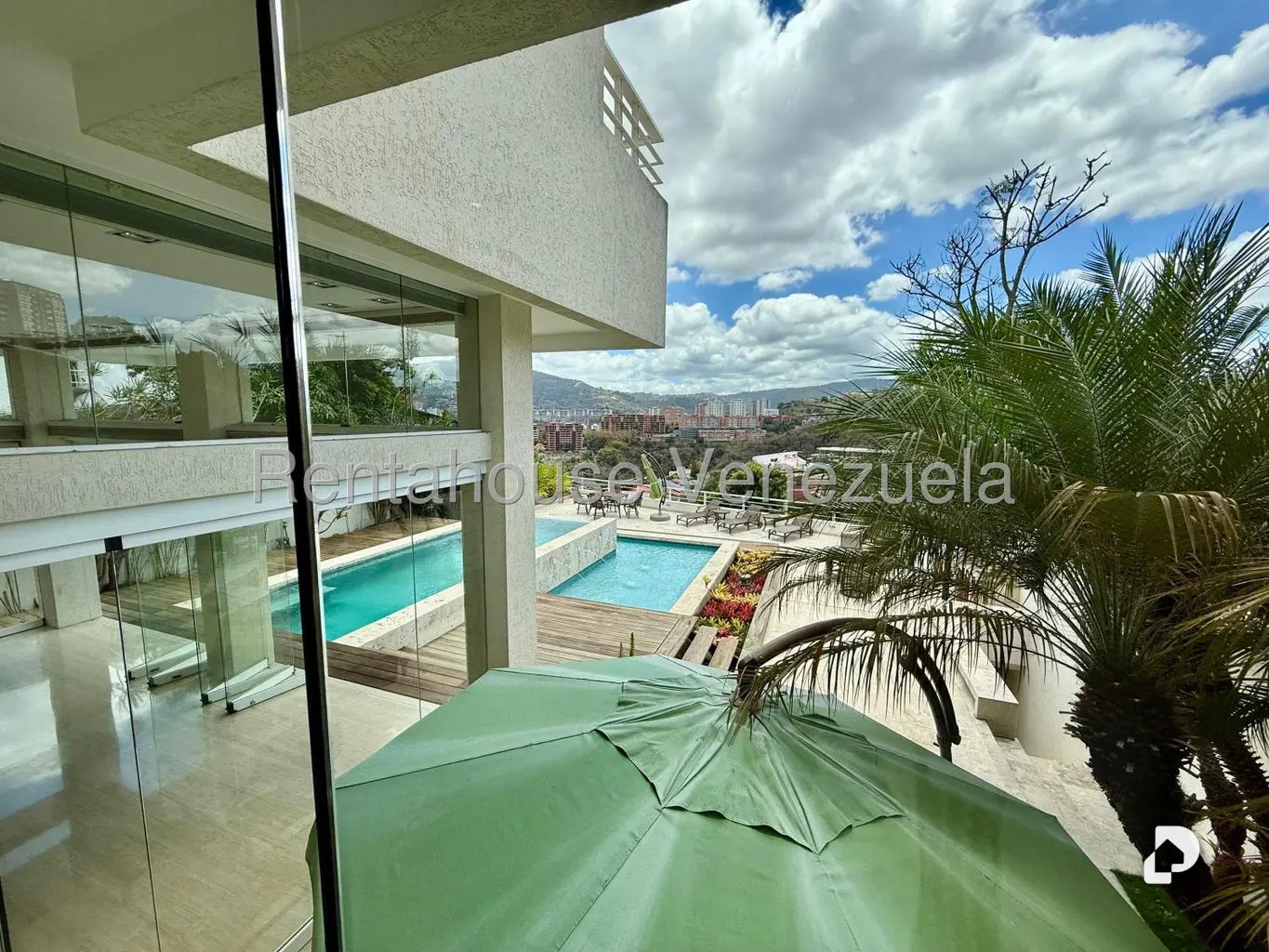 Casa en Colinas de Tamanaco, Caracas – 11