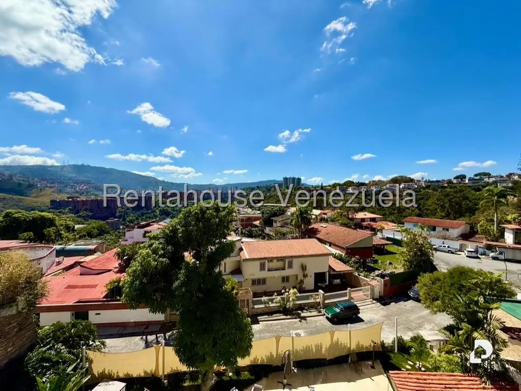 Casa en Colinas de Tamanaco, Caracas – 32